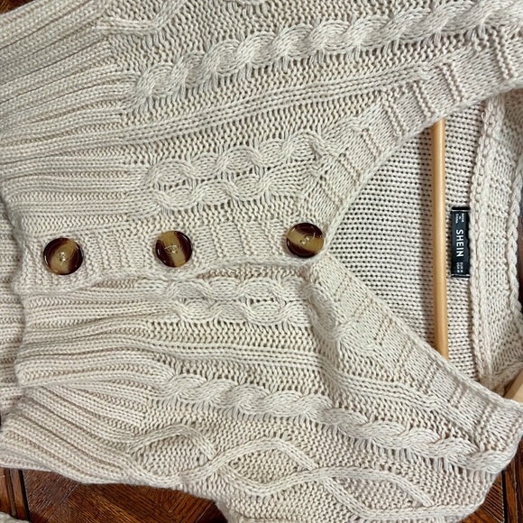 ⚡️SHEIN⚡️ Cropped Knit Sweater. Size M - Picture 3 of 4